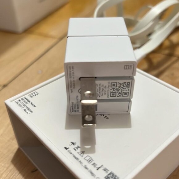 Cue Covid Test Reader - Picture 4 of 16